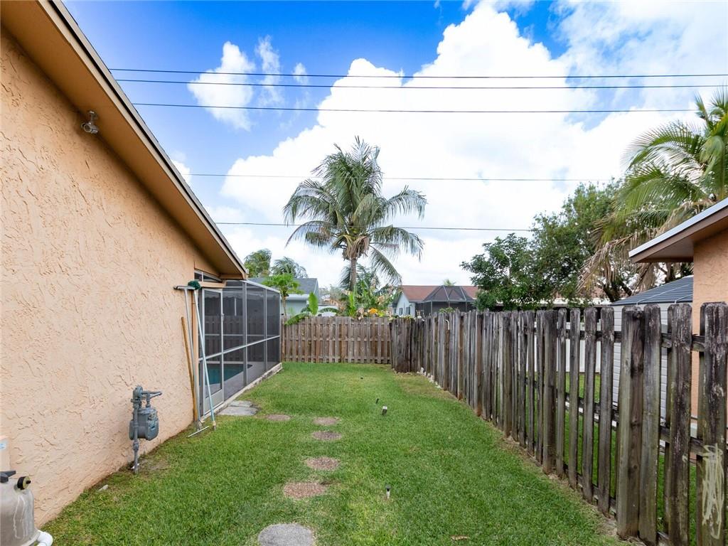 WINDWARD ISLES - Residential