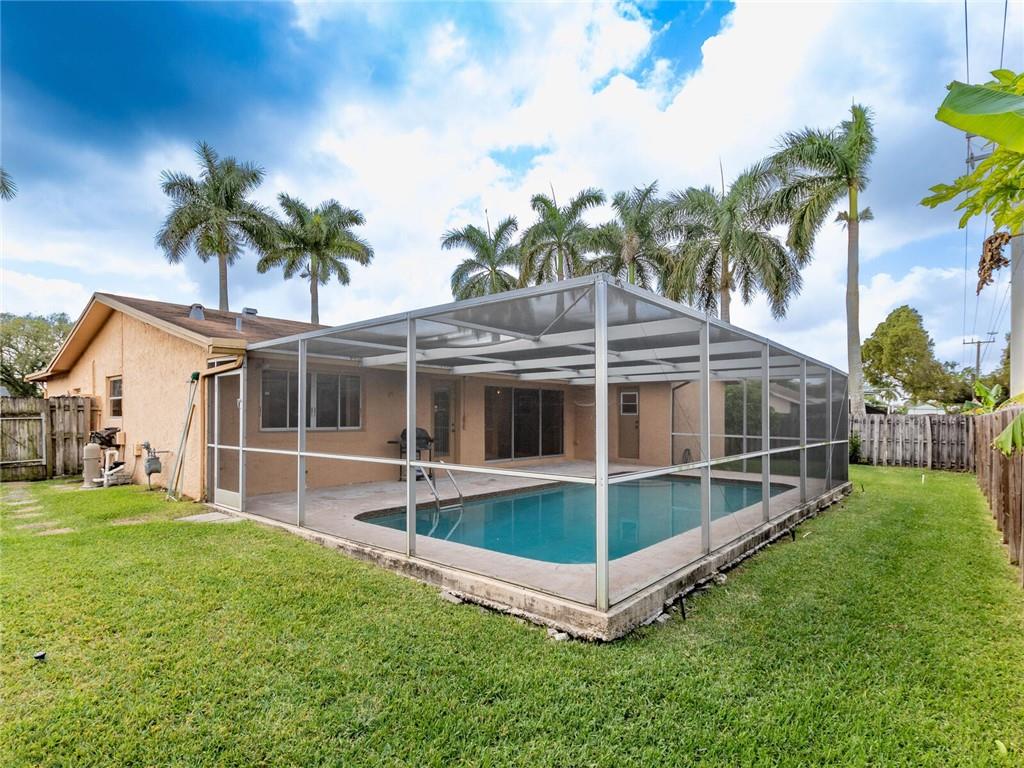 WINDWARD ISLES - Residential