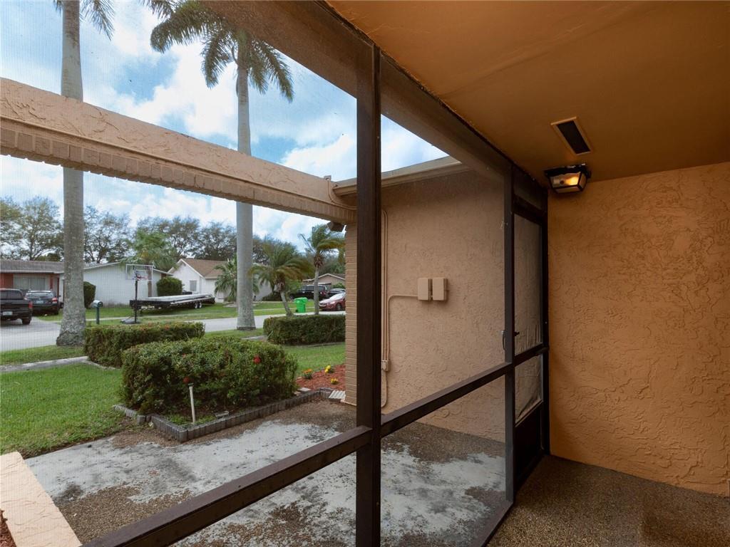 WINDWARD ISLES - Residential