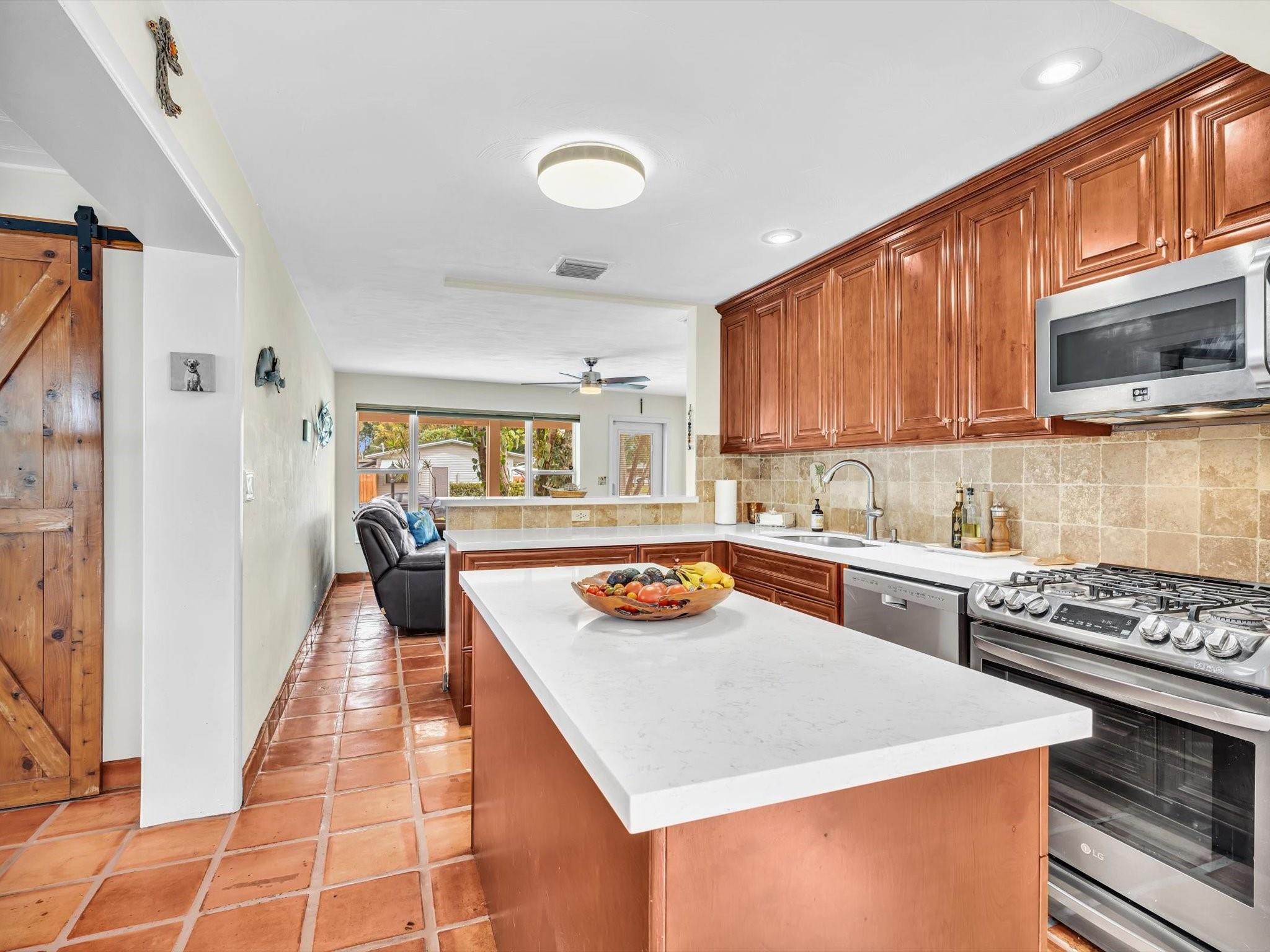 Cresthaven 8 44-8 B - Residential