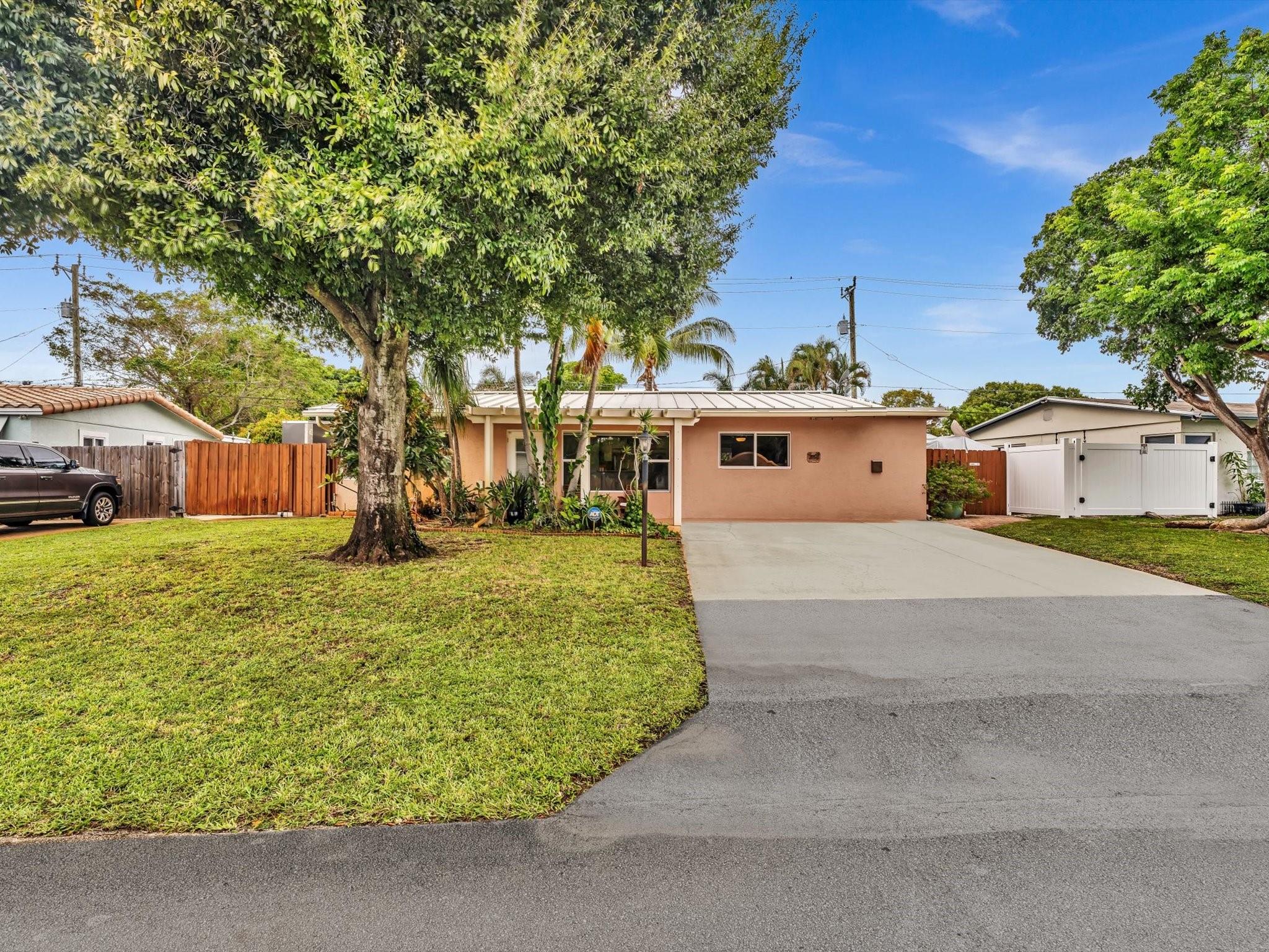3201 NE 14th Ave