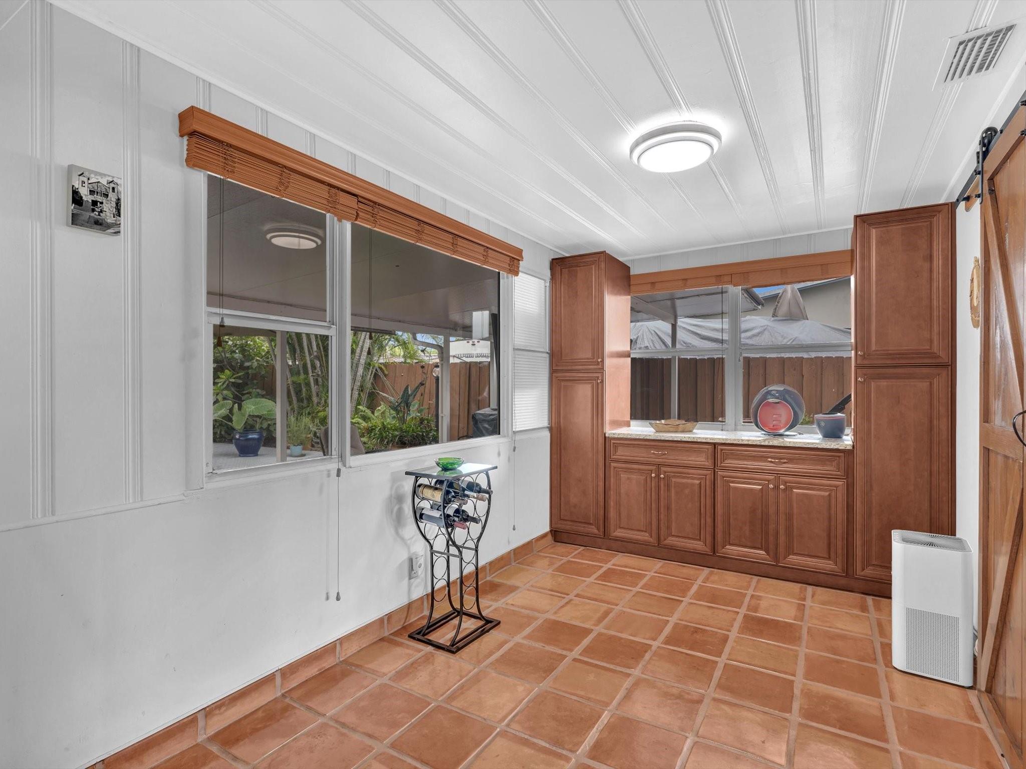 Cresthaven 8 44-8 B - Residential