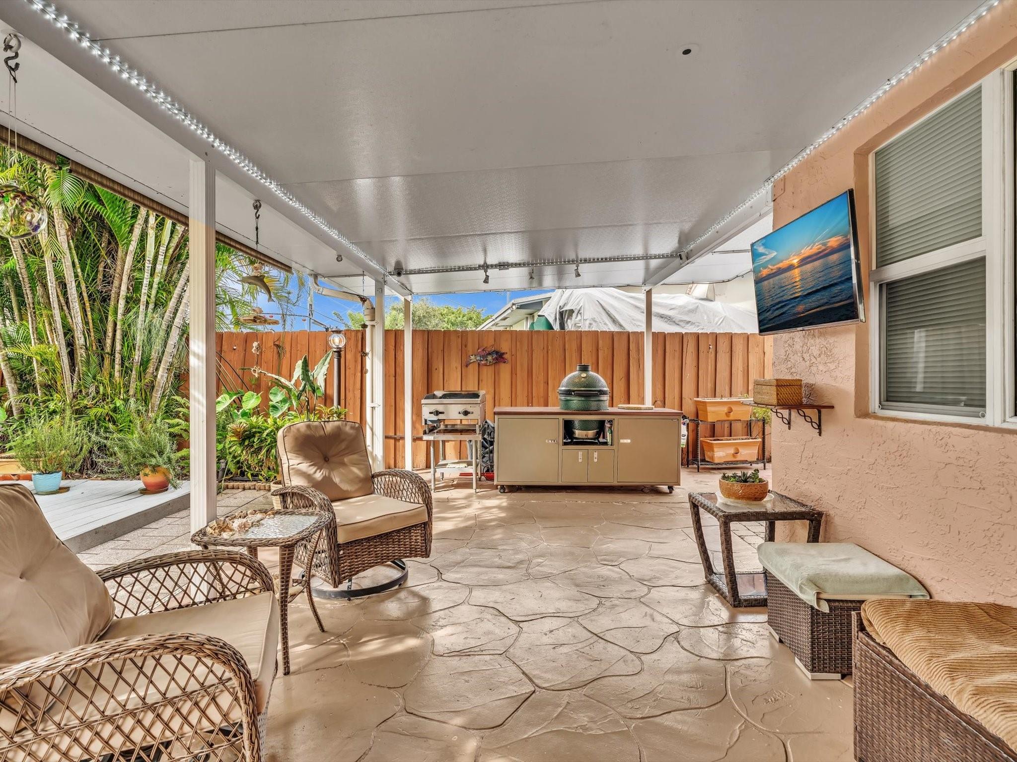 Cresthaven 8 44-8 B - Residential