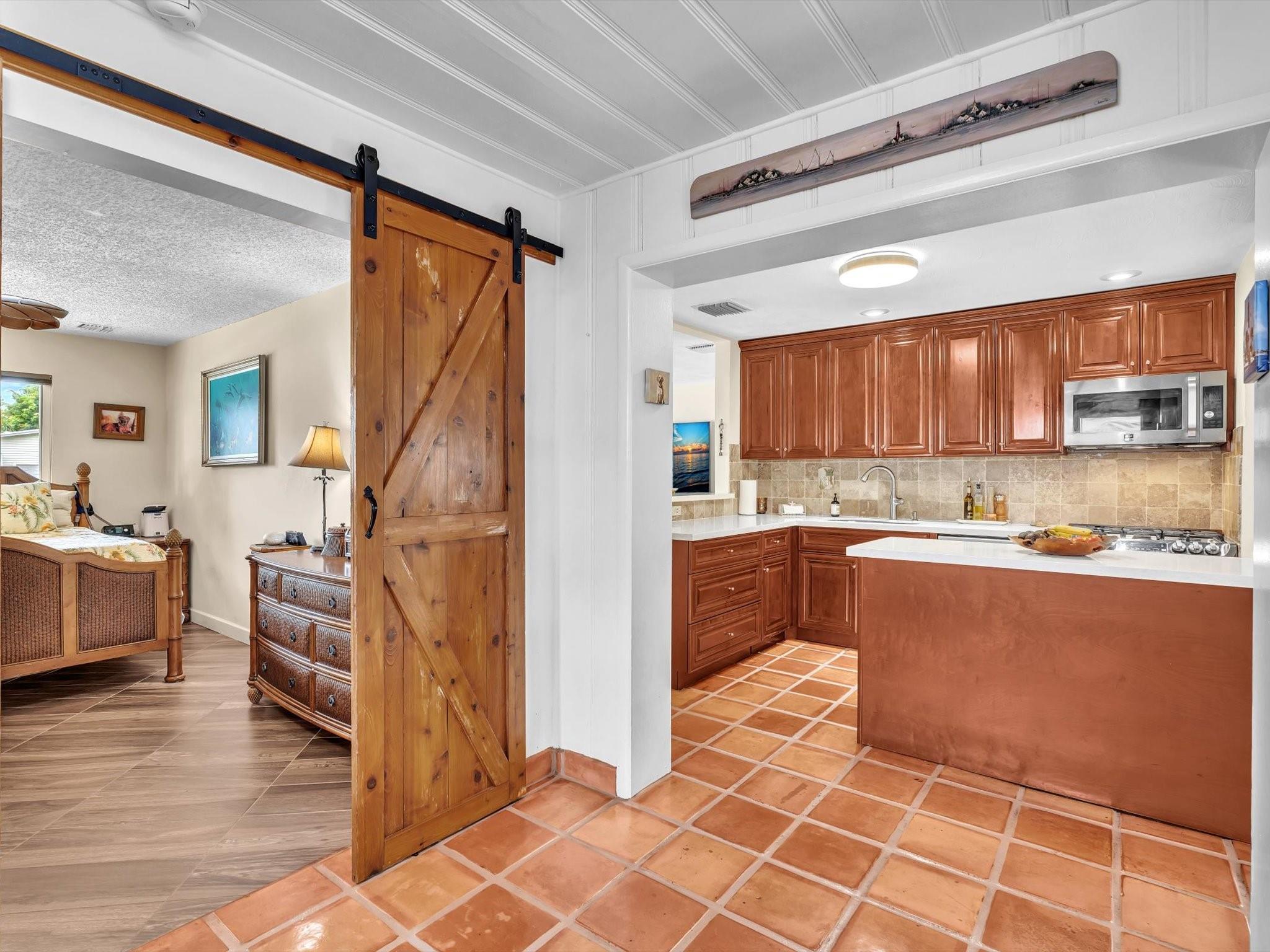 Cresthaven 8 44-8 B - Residential