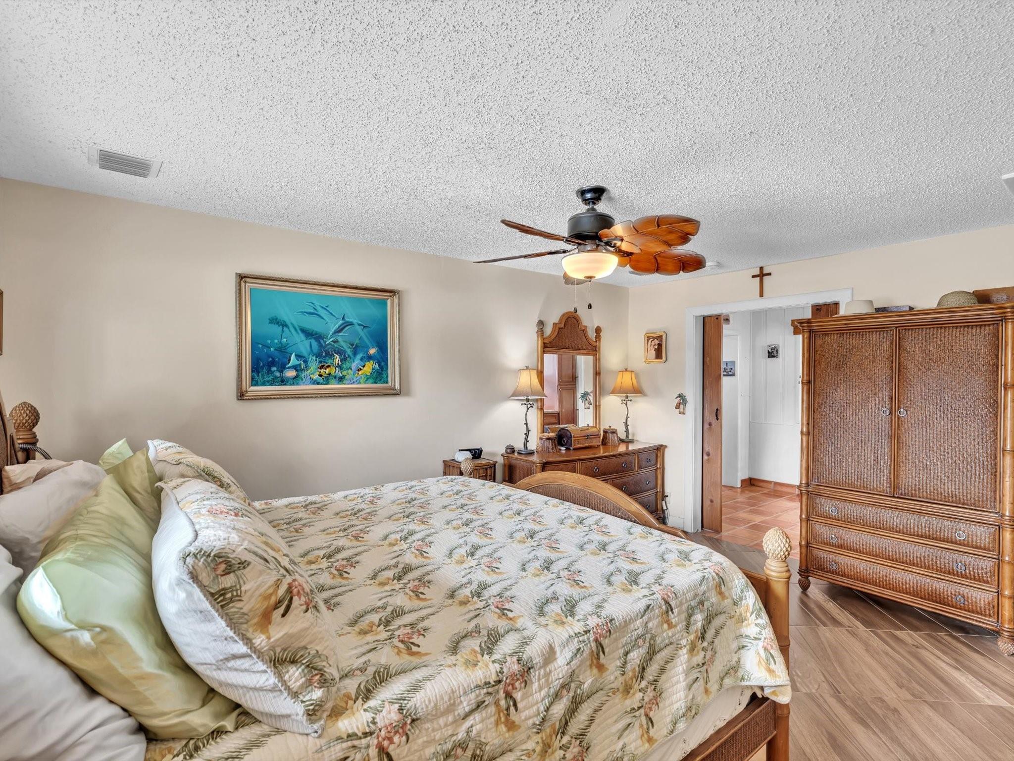 Cresthaven 8 44-8 B - Residential