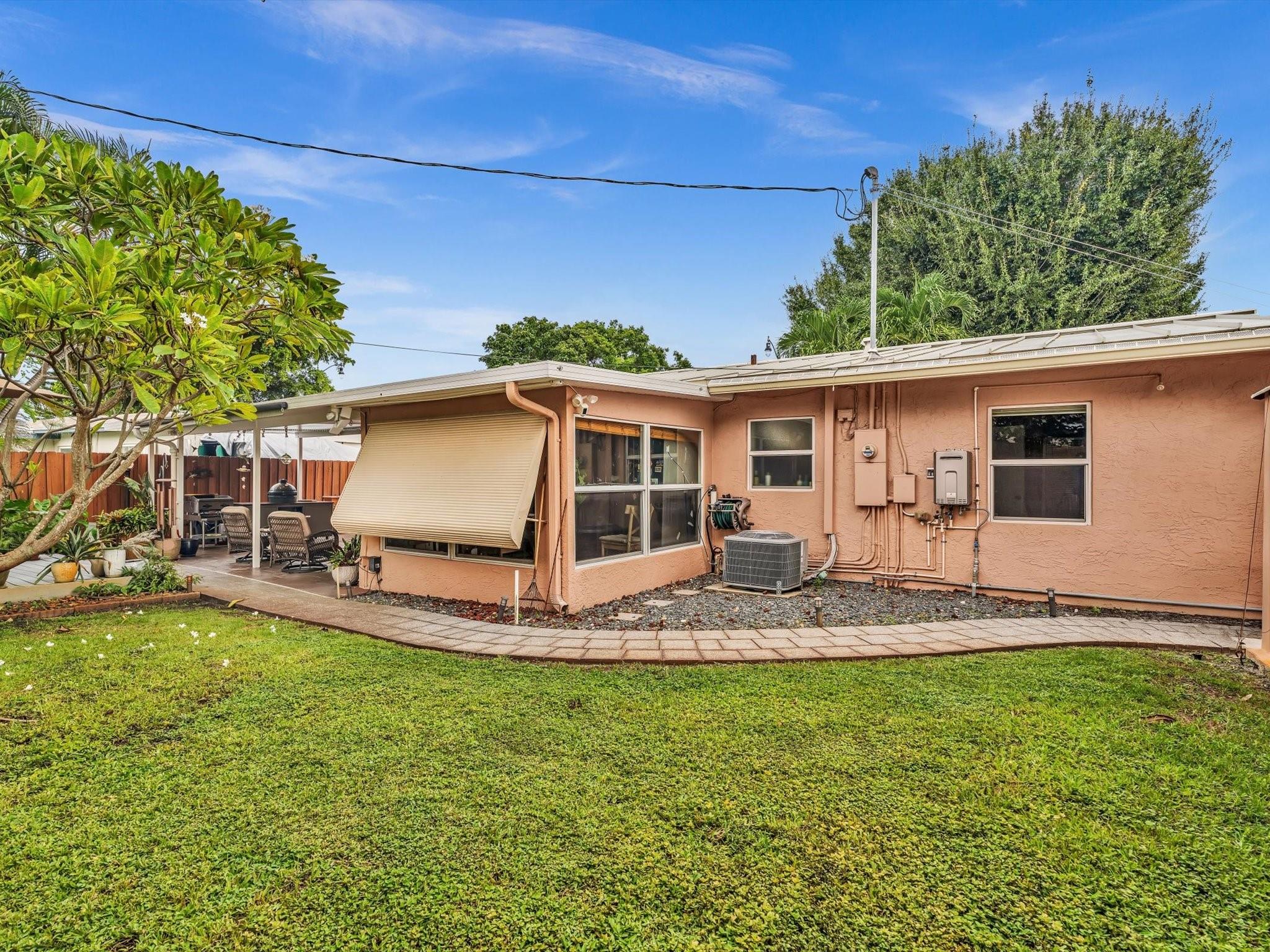 Cresthaven 8 44-8 B - Residential