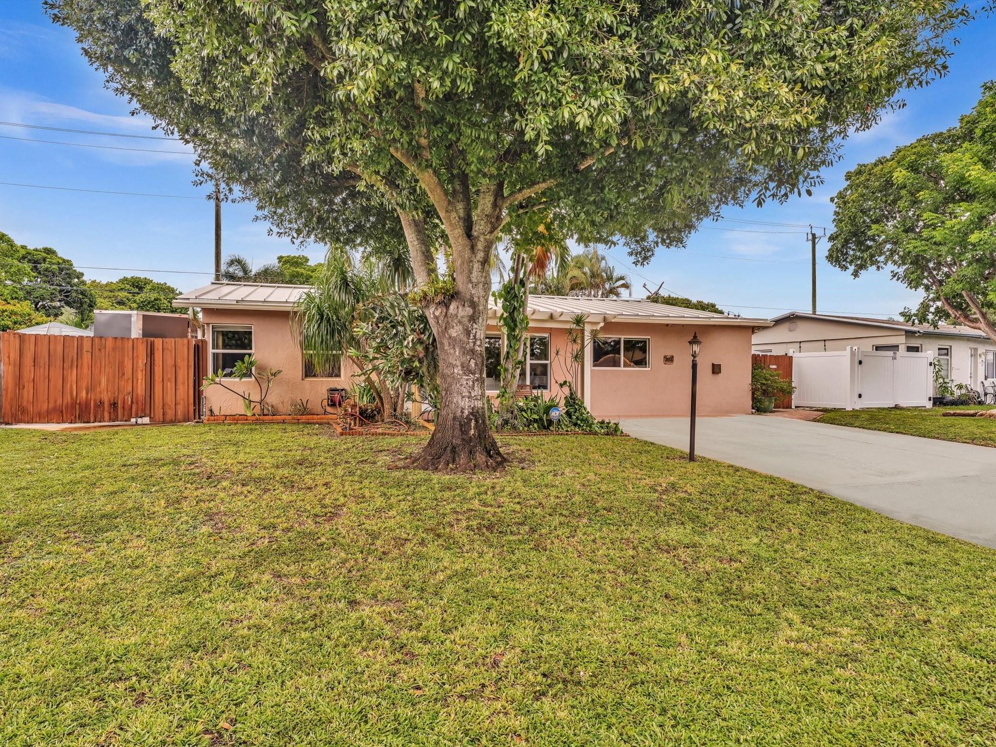Cresthaven 8 44-8 B - Residential