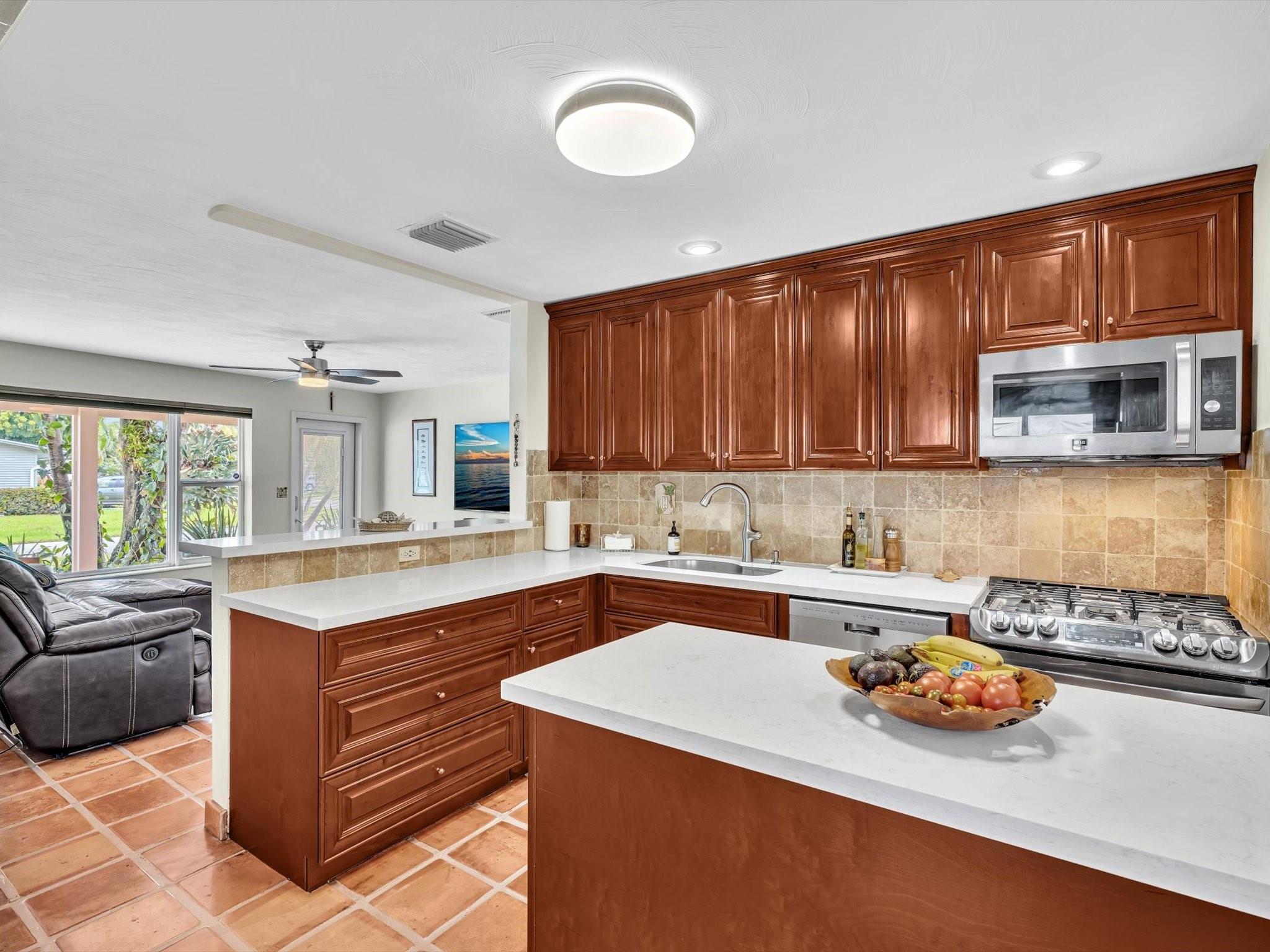 Cresthaven 8 44-8 B - Residential
