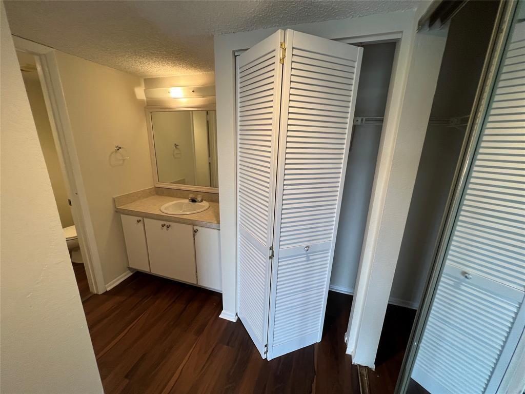 MIDPORT PLACE II - Residential