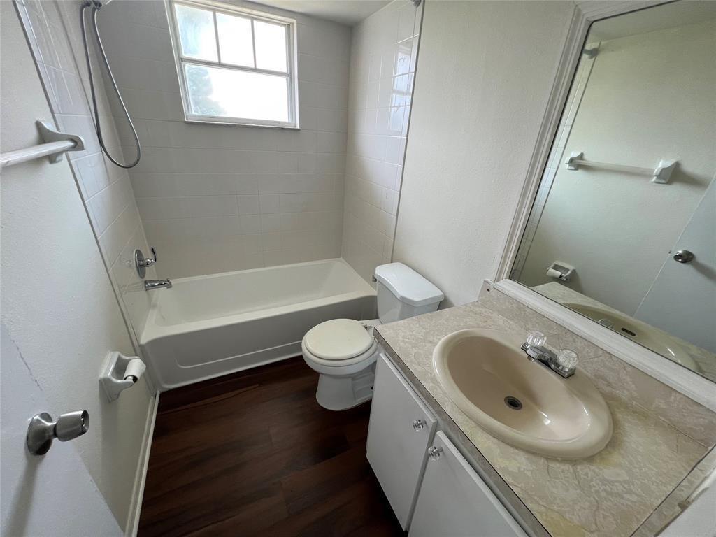 MIDPORT PLACE II - Residential