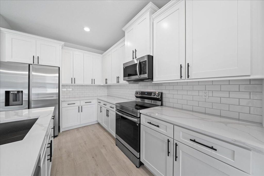 Photo of 5007 Hickory Drive, Fort Pierce, FL 34982 (MLS # R11140357)