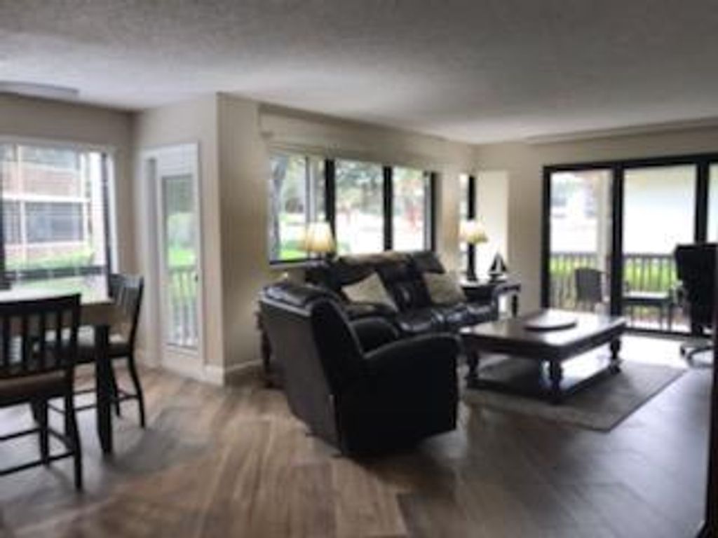 Photo of 614 Brackenwood Cove #614, Palm Beach Gardens, FL 33418 (MLS # R10875321)