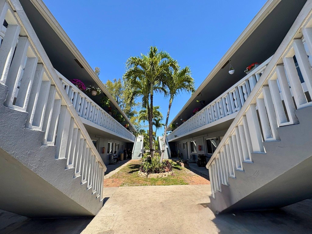 101-105 SE 26 Street