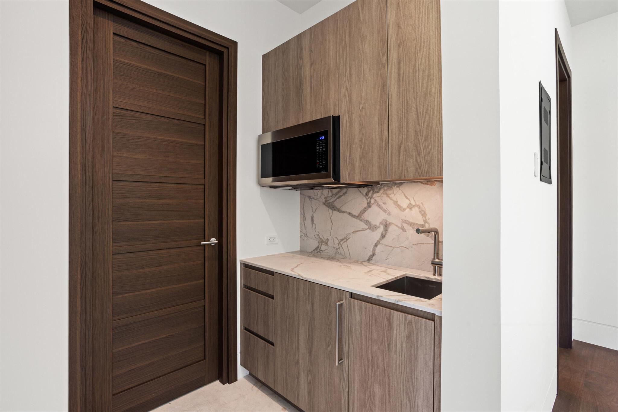 BEARS CLUB - Residential