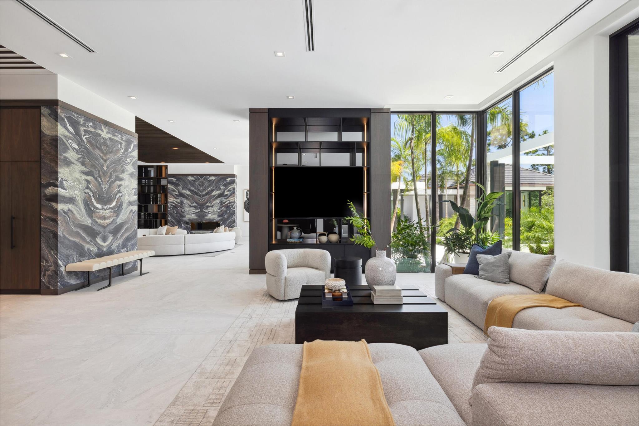 BEARS CLUB - Residential