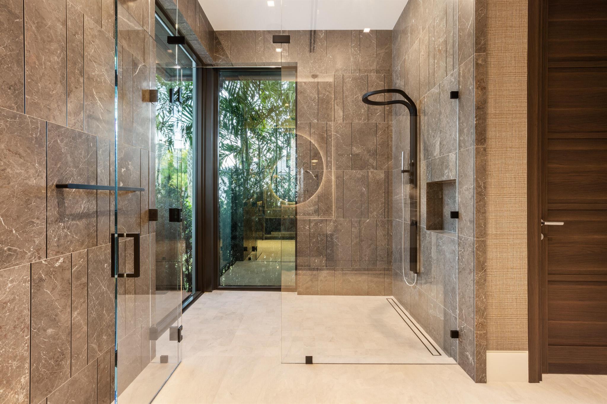 BEARS CLUB - Residential