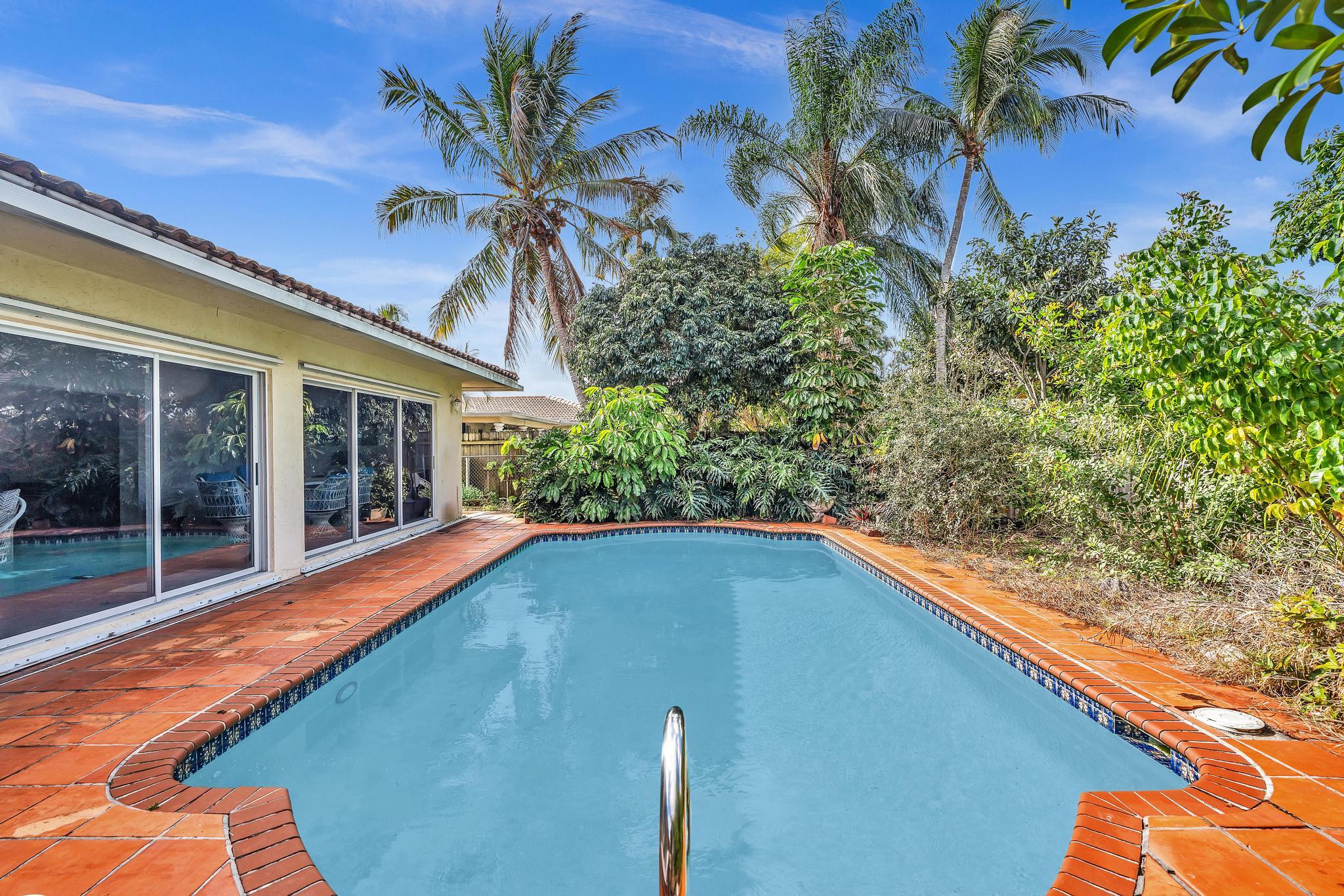 BOCA MADERA UNIT 1 - Residential