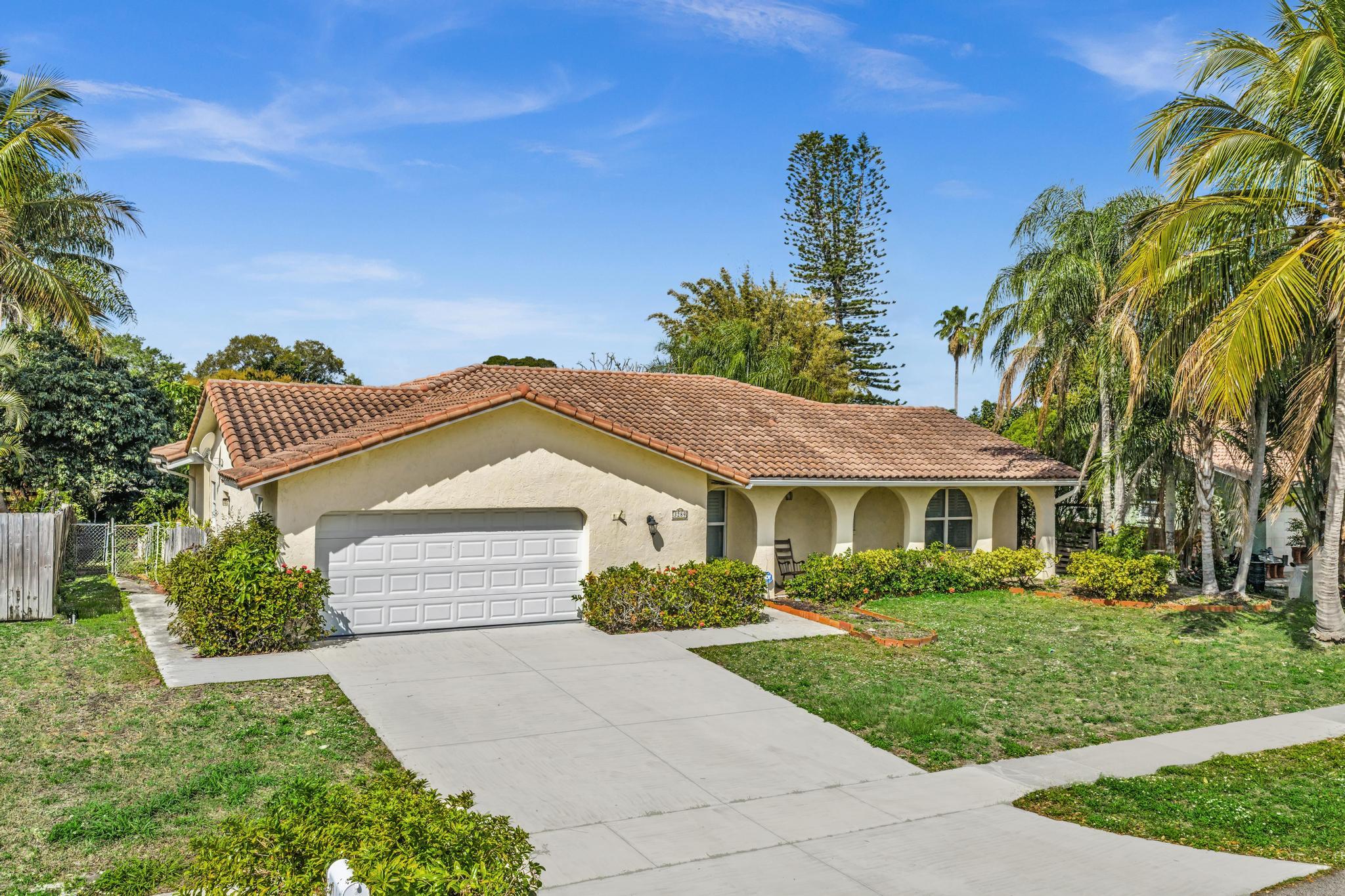 BOCA MADERA UNIT 1 - Residential