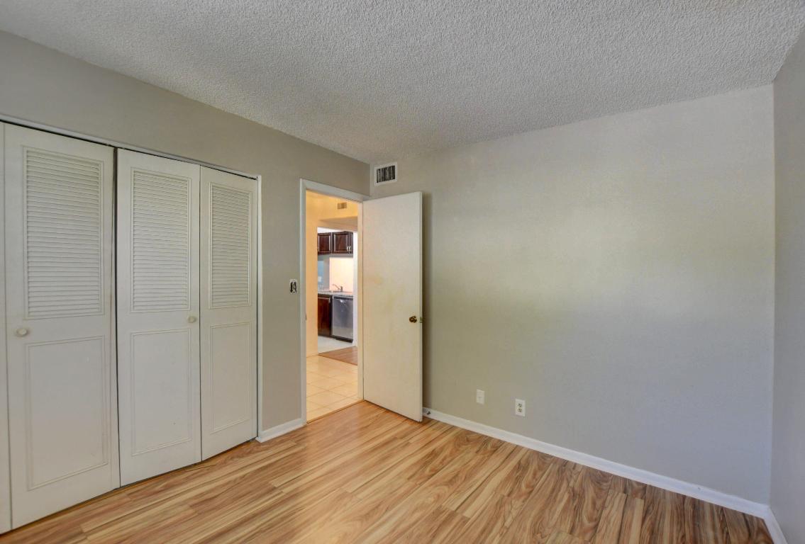 VILLAS AT MEADOW LAKES - Residential