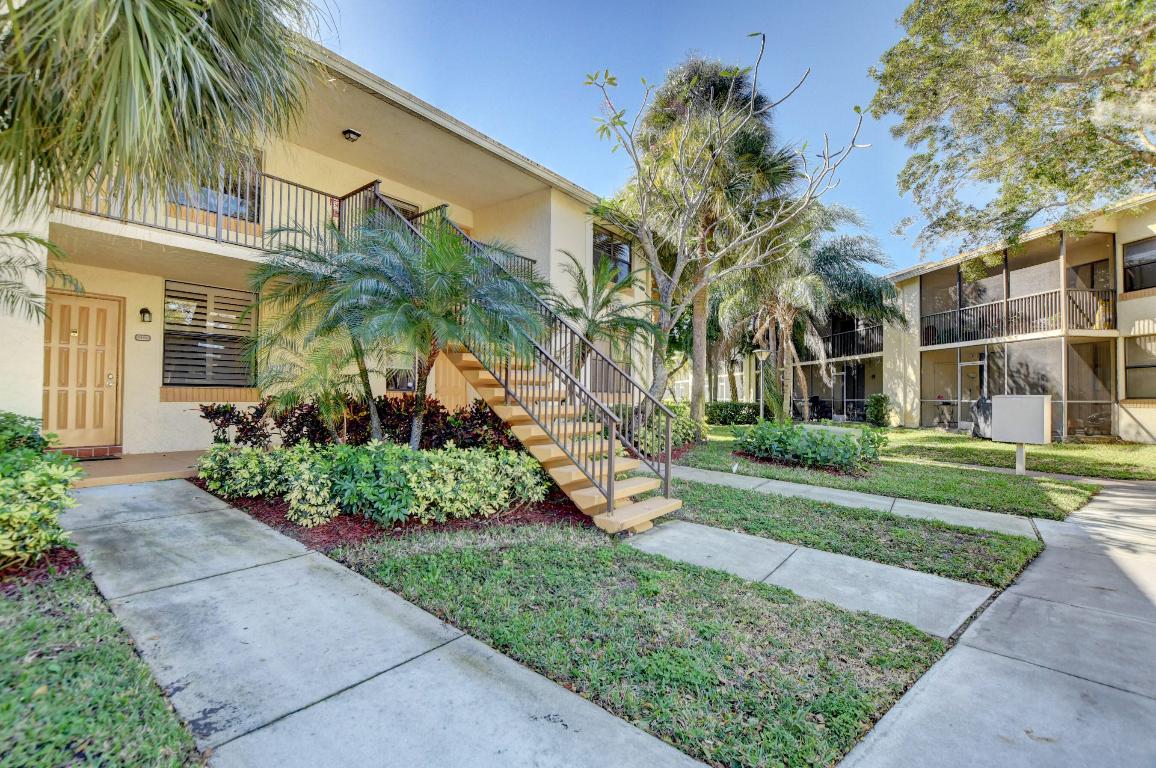 VILLAS AT MEADOW LAKES - Residential