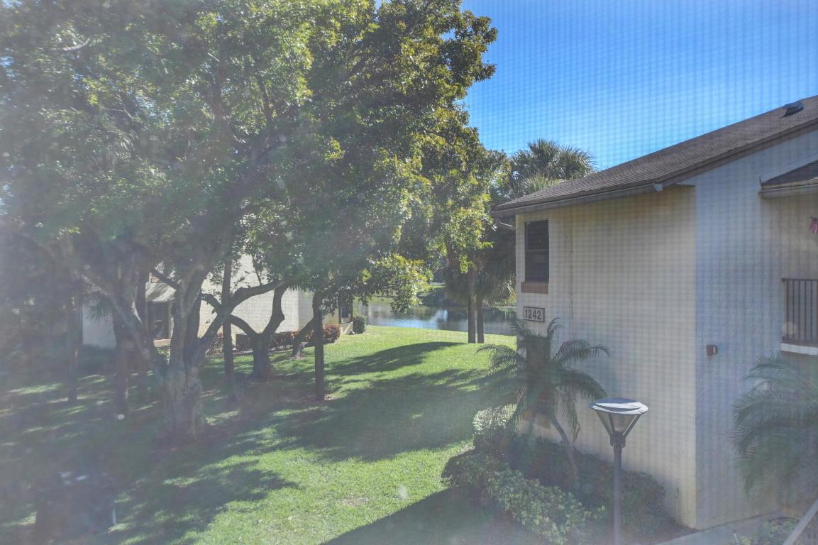 VILLAS AT MEADOW LAKES - Residential