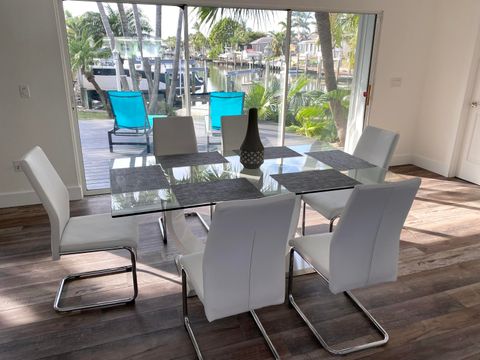 Single Family Residence in Hutchinson Island FL 2611 Flotilla Terrace Ter 10.jpg