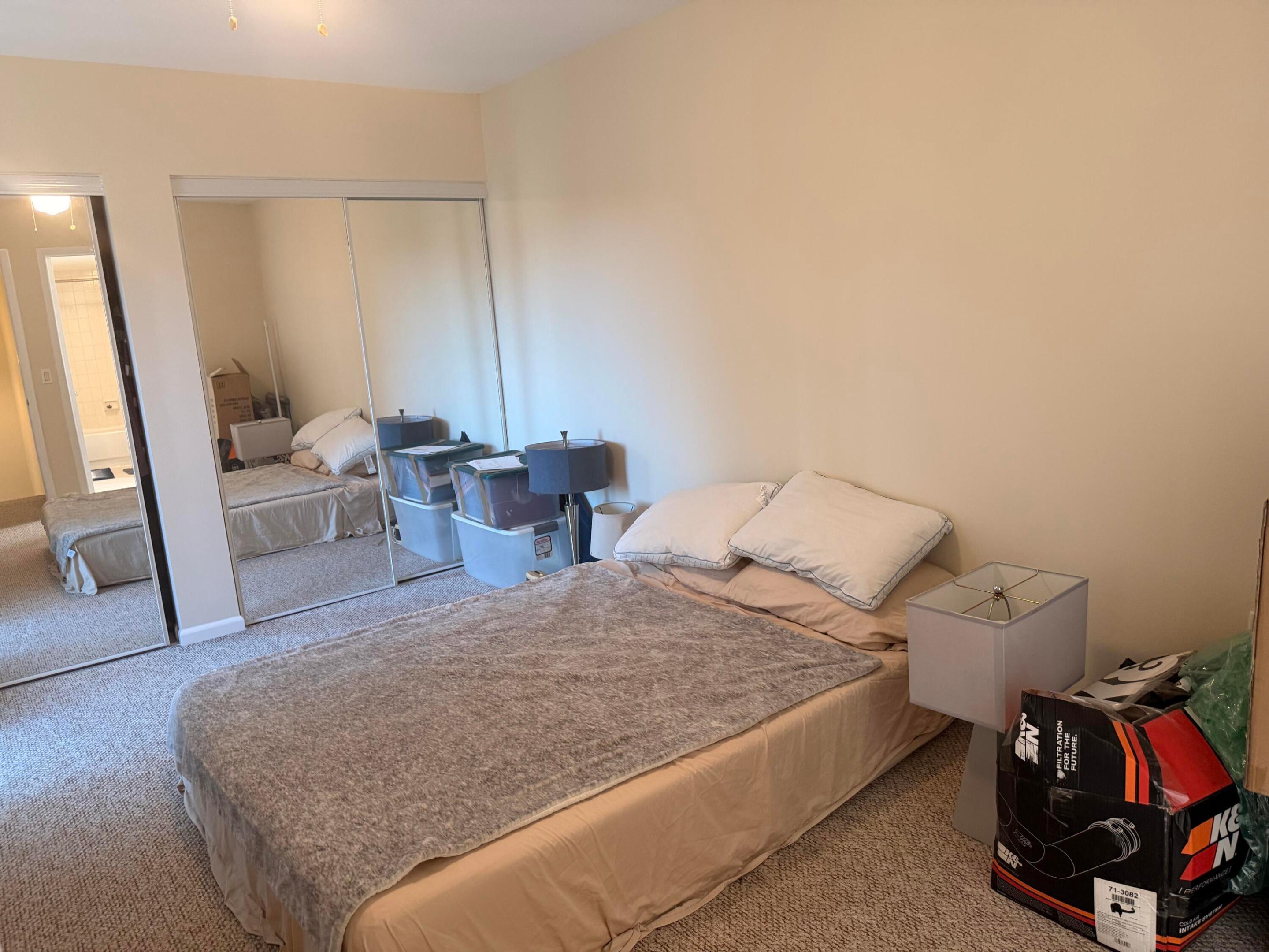 EMERALD LAKES - Residential