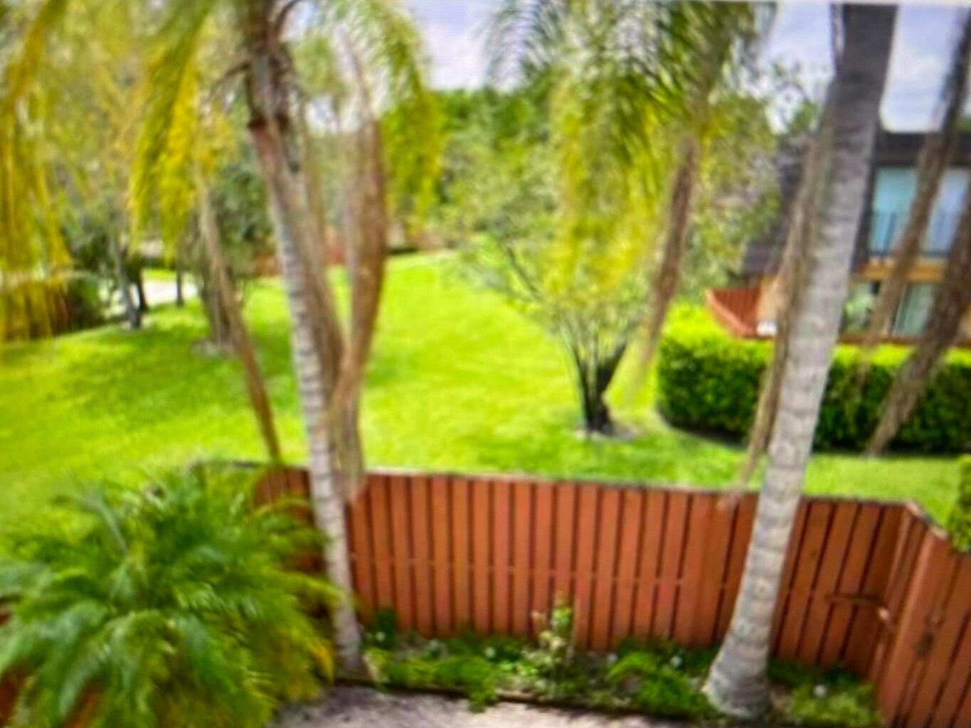 5742 SE Windsong Lane