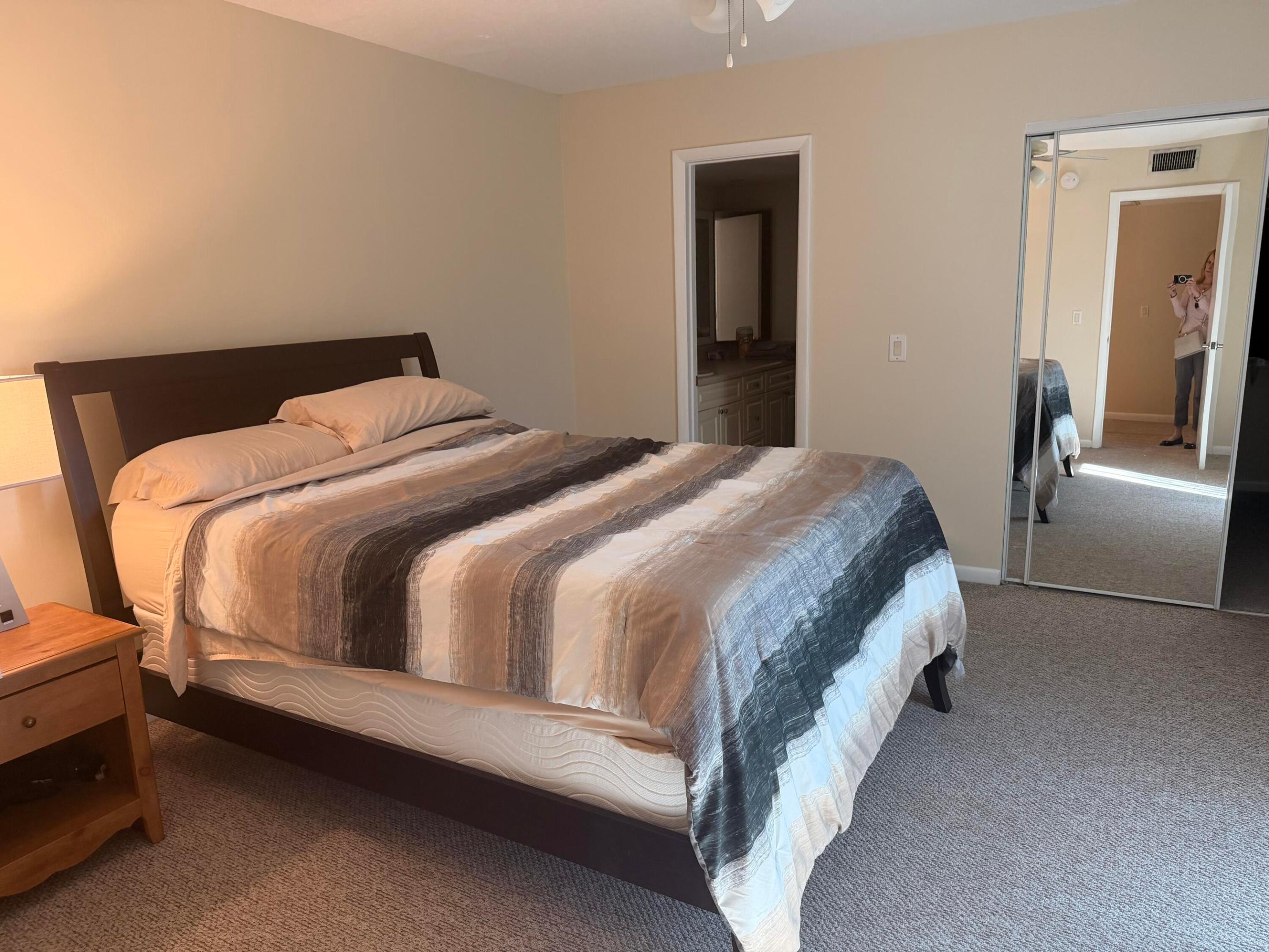 EMERALD LAKES - Residential