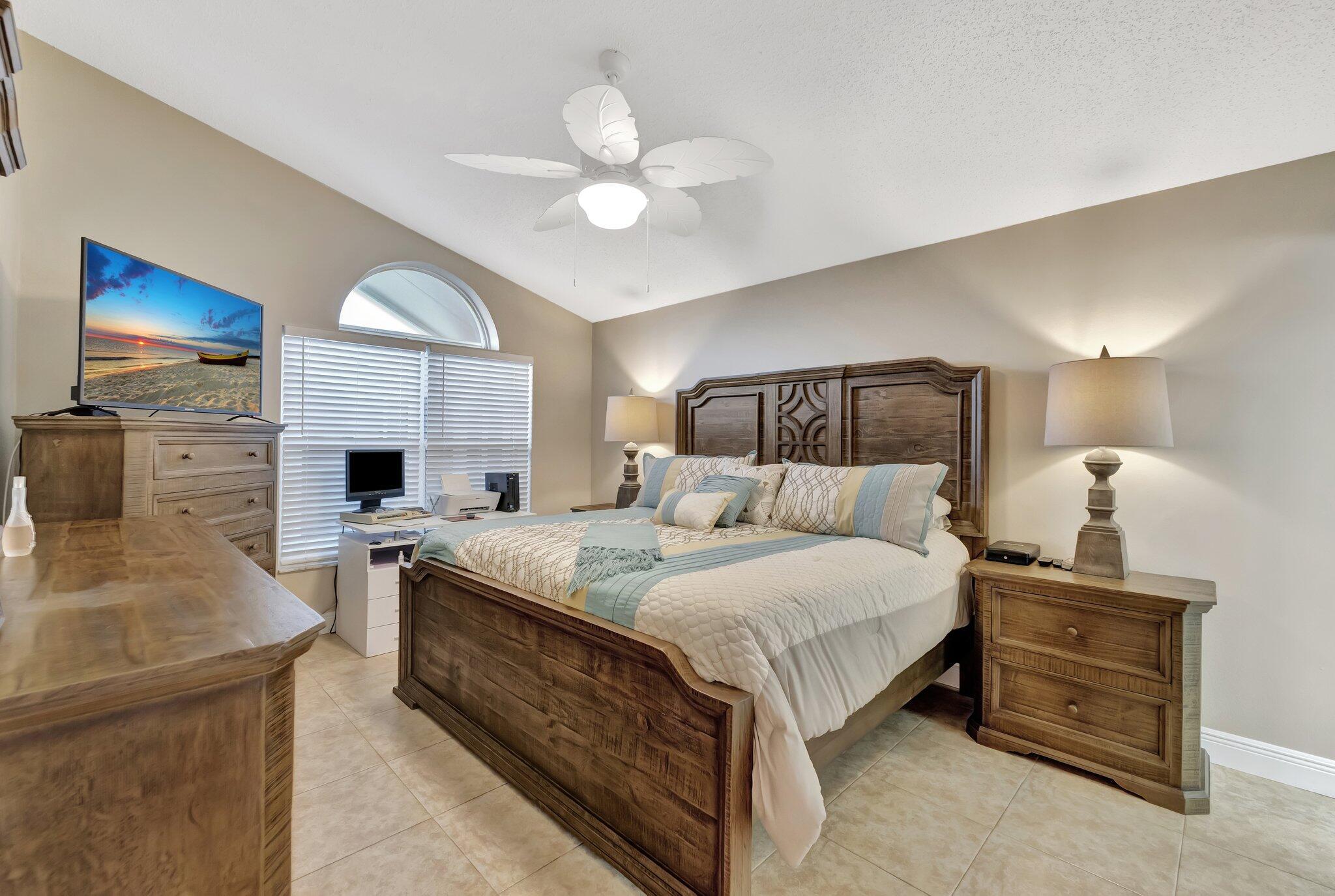 KINGS ISLE PHASE 1 - Residential