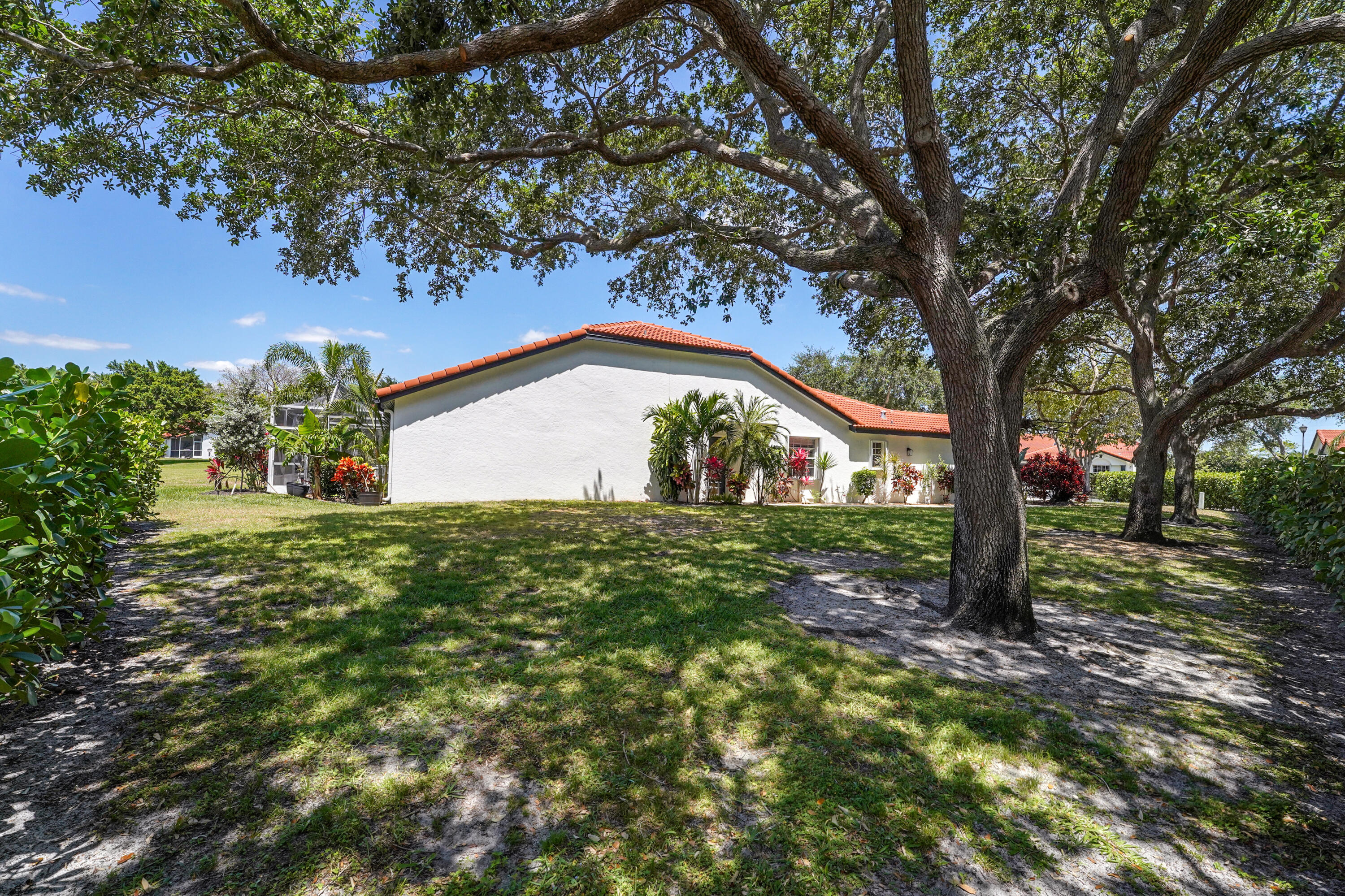 BOCA AZUL PH 4 AND 5 - Residential Lease