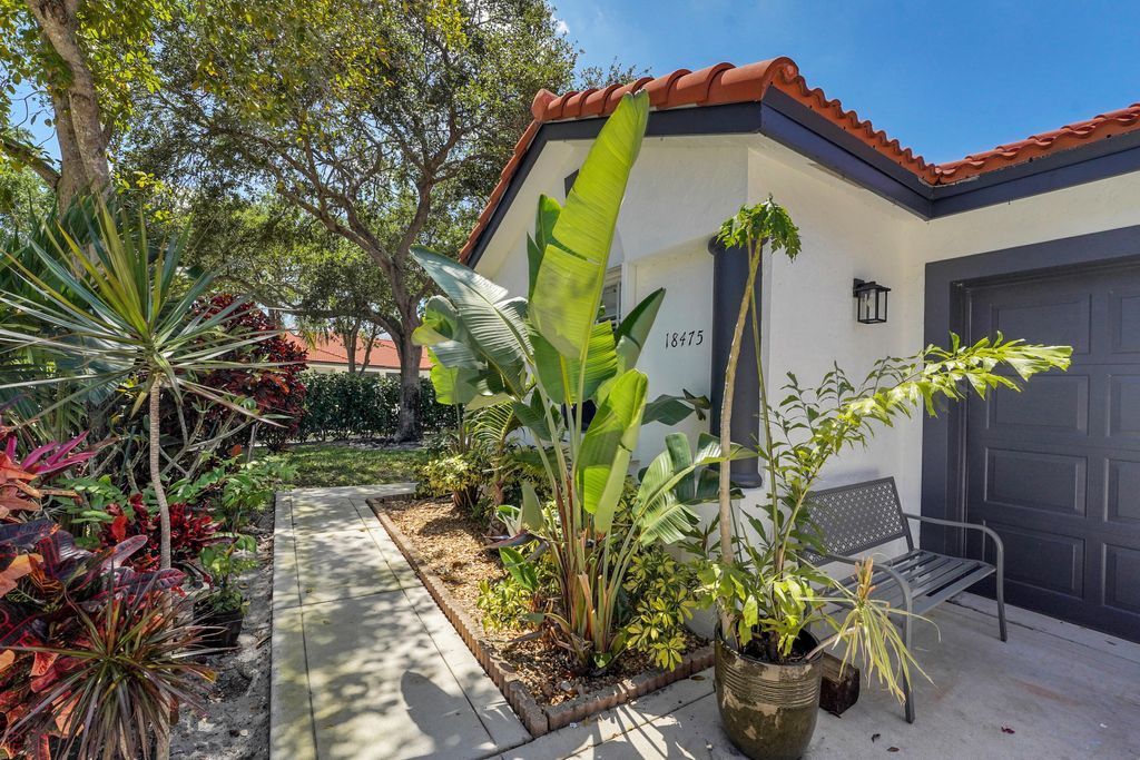 Photo of 18475 Via Di, Boca Raton, FL 33496 (MLS # B26027315)