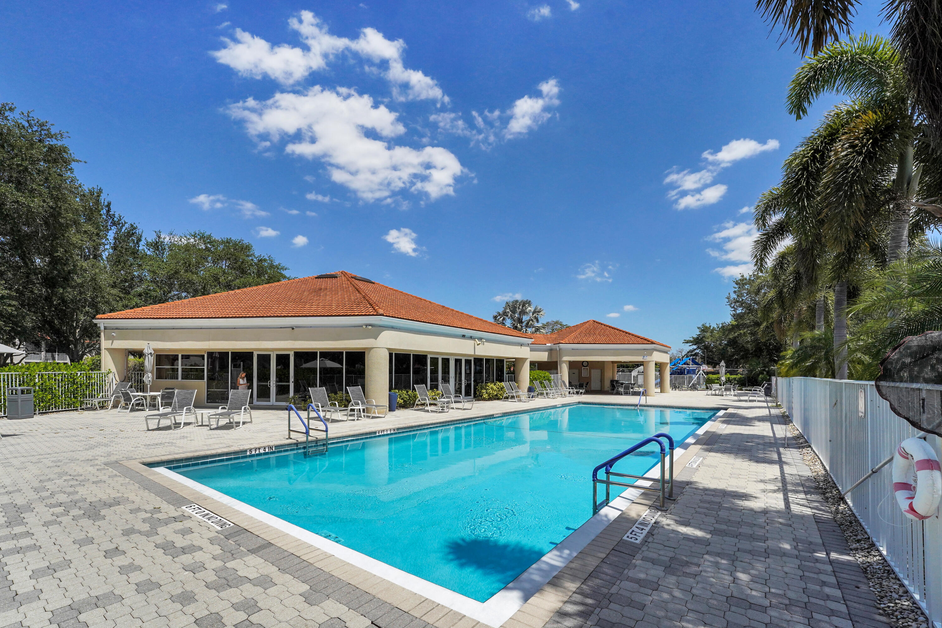 BOCA AZUL PH 4 AND 5 - Residential Lease