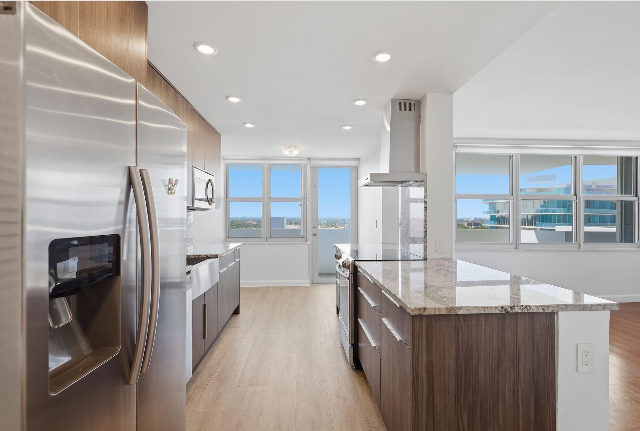 1390 S Ocean Boulevard S 14c