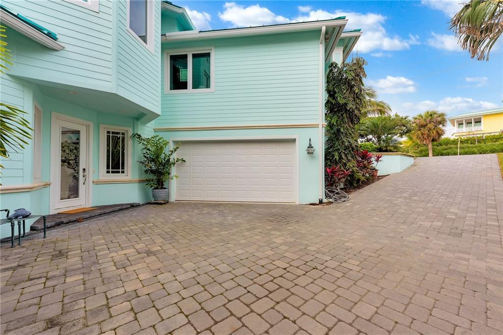 JUNO BEACH - Residential