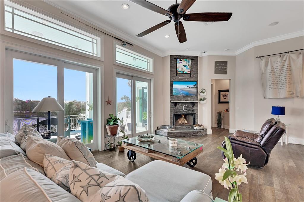 JUNO BEACH - Residential