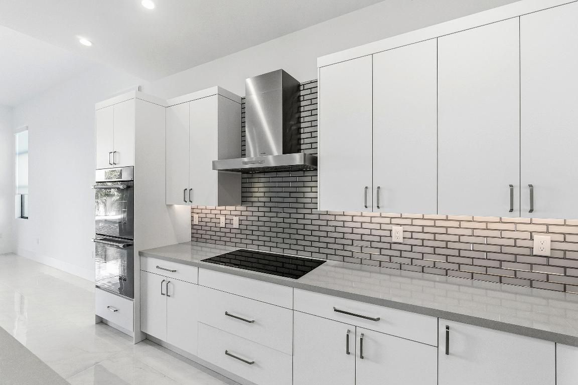 DELRAY MNR - Residential