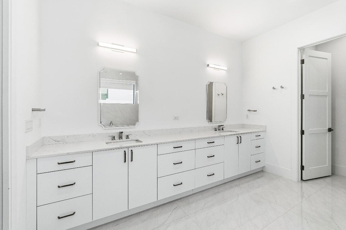 DELRAY MNR - Residential