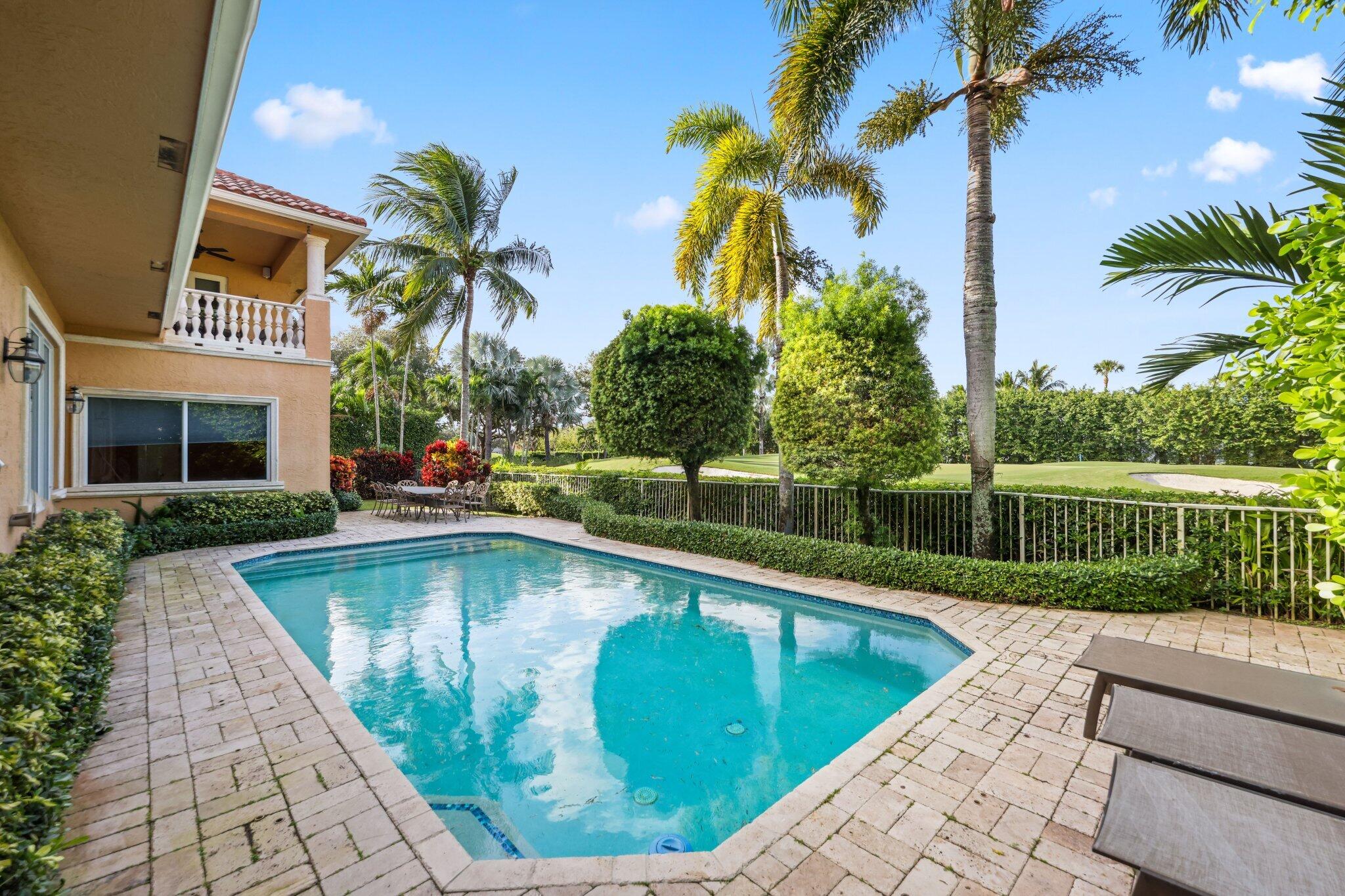 BOCA GROVE - Residential