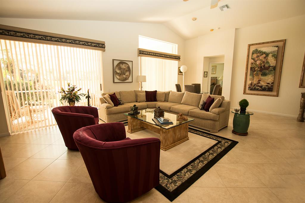 CASCADE LAKES - Residential