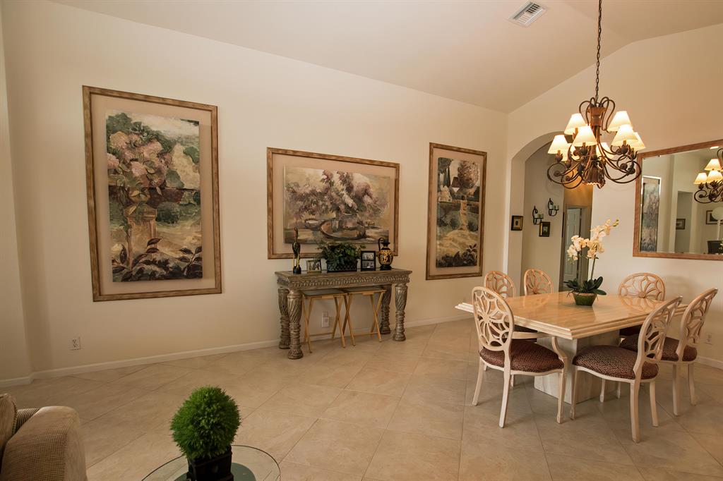 CASCADE LAKES - Residential