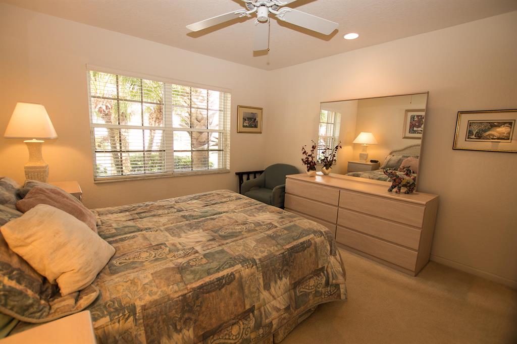 CASCADE LAKES - Residential