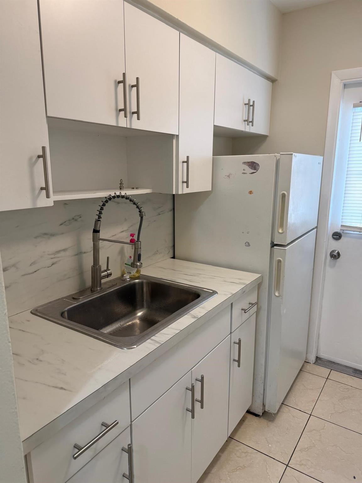 Hallandale Park 2 6-8 B - Residential Lease