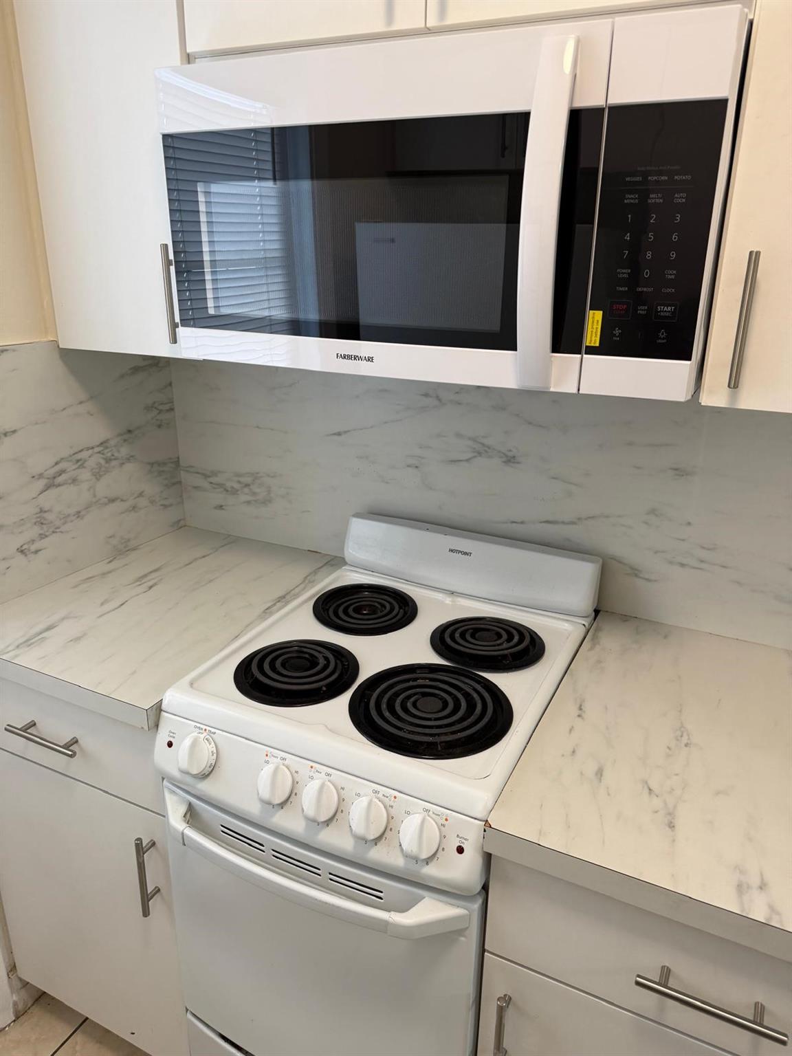 Hallandale Park 2 6-8 B - Residential Lease