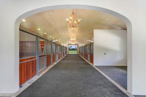 FARMS AT EQUESTRIAN CLUB - Residential
