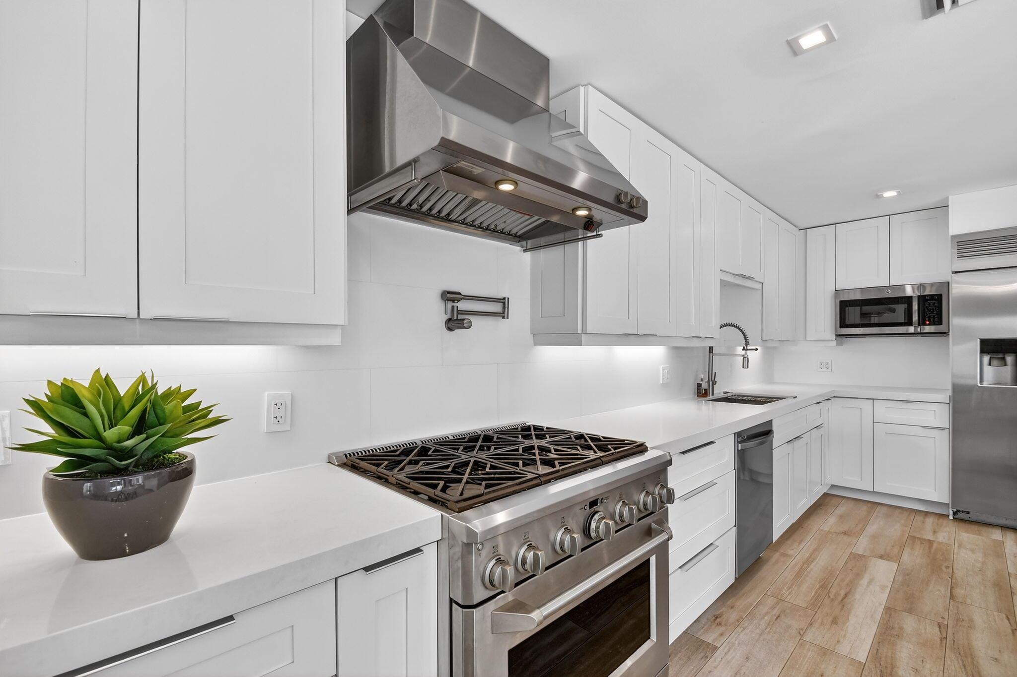 LAKE EDEN - Residential Lease