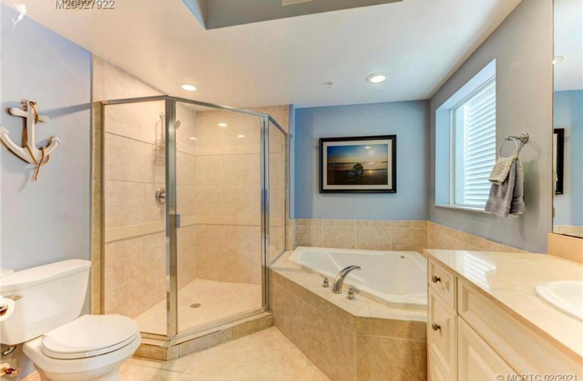 HARBORAGE YACHT CONDO NO 9 - Residential Lease