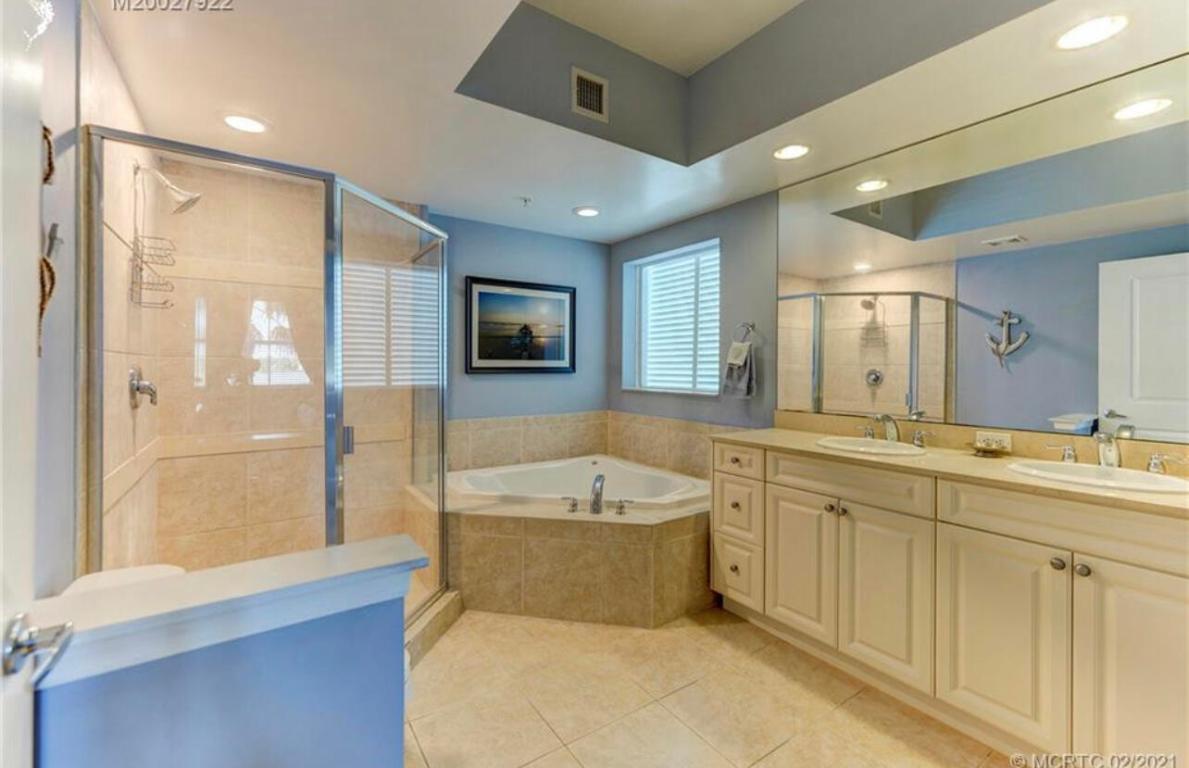 HARBORAGE YACHT CONDO NO 9 - Residential Lease