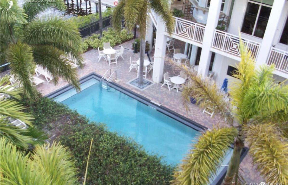 HARBORAGE YACHT CONDO NO 9 - Residential Lease