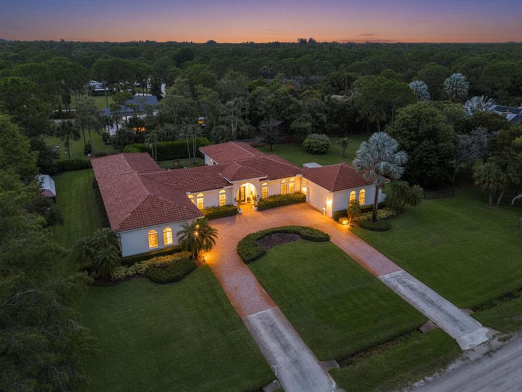 Photo of 15655 77th Trail N, West Palm Beach, FL 33418 (MLS # B26052994)